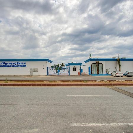 Oyo242莱斯阿拉姆度假村 利斯 外观 照片